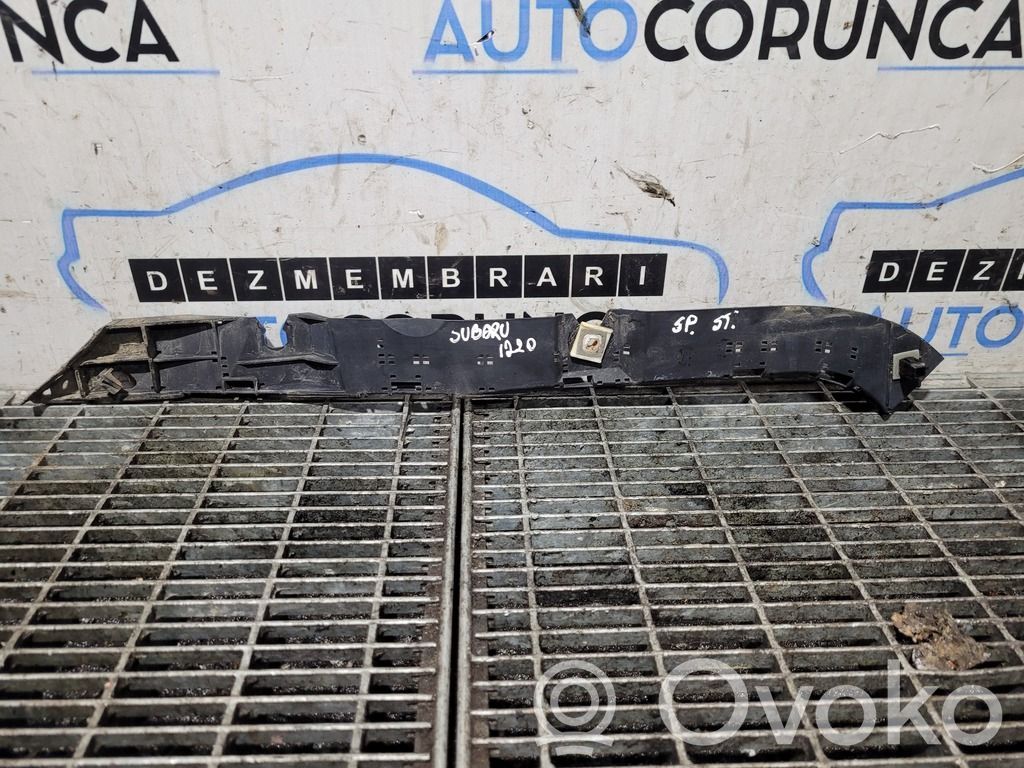 Rear bumper mounting bracket