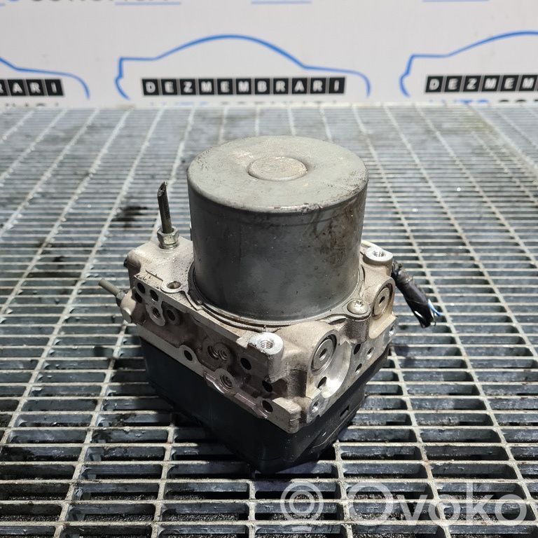 Toyota RAV 4 (XA40) Bomba de ABS 