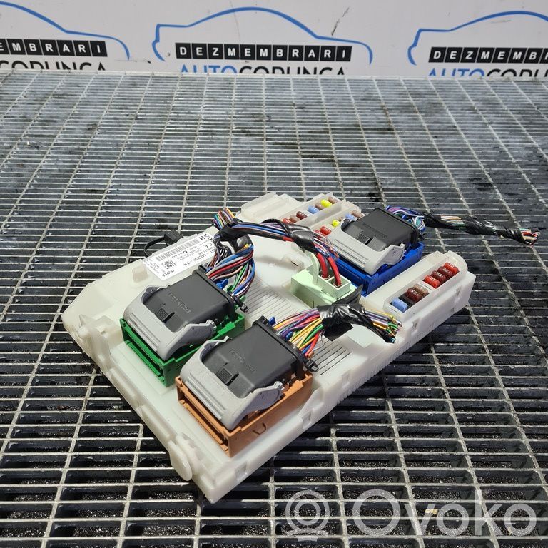 Fuse box set