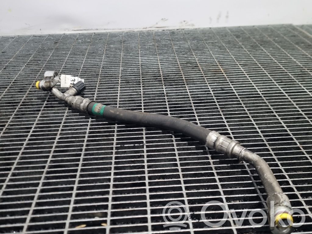 Ilmastointilaitteen putki (A/C)   64536904013