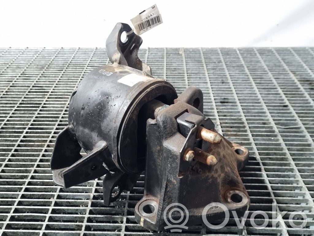 Engine mounting bracket   MOTORSTANGA