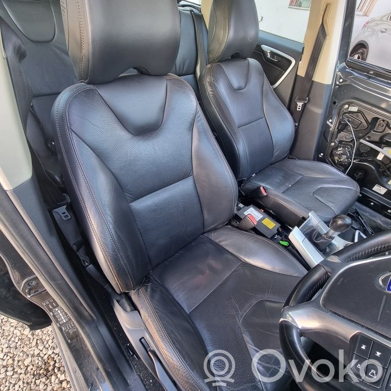 Seat set
