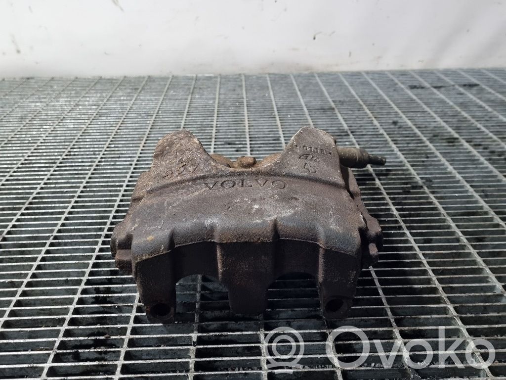 Volvo XC60 Front brake caliper 
