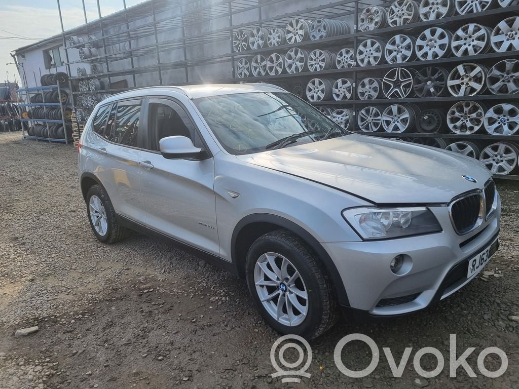 BMW X3 F25 Aizmugurē slēdzene 
