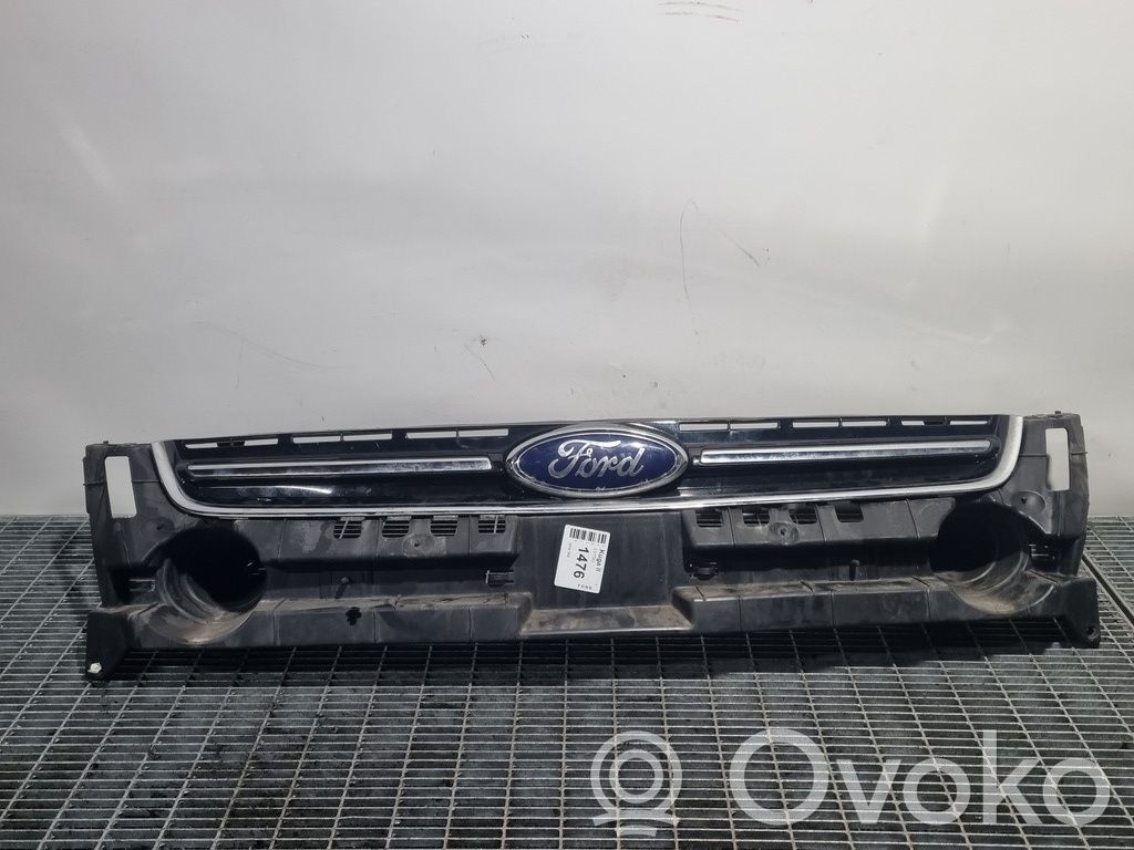 Ford Kuga II Etusäleikkö 