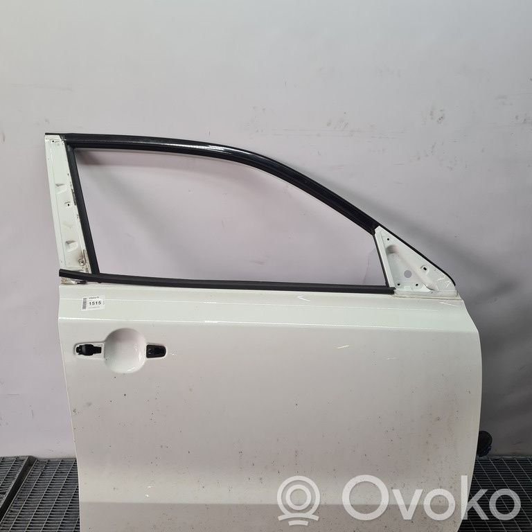 Suzuki Vitara (LY) Puerta delantera 