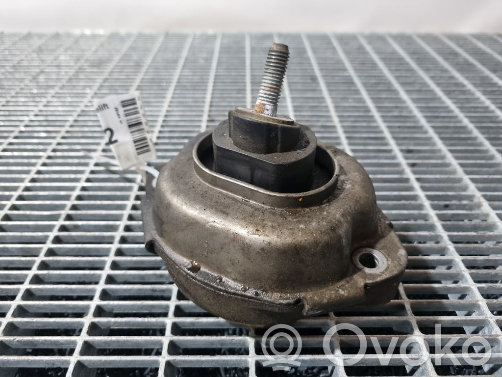 BMW X3 E83 Engine mounting bracket 