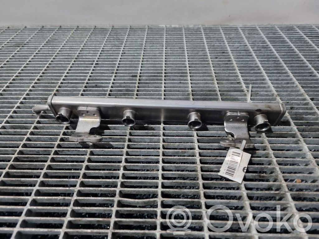 Dacia Duster II Tubo principal de alimentación del combustible 
