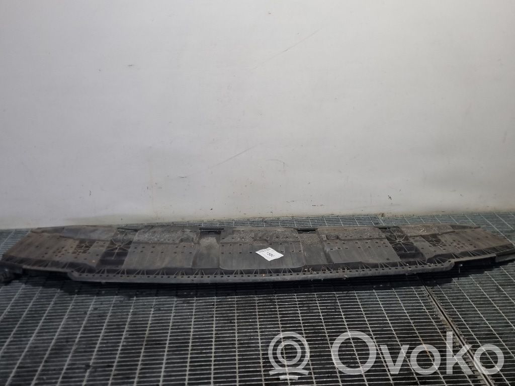 Audi Q3 8U Borde del parachoques delantero 