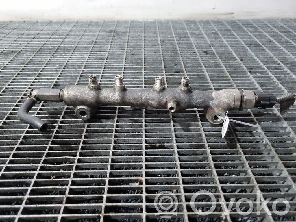 Nissan Navara D40 Tuyau de conduite principale de carburant