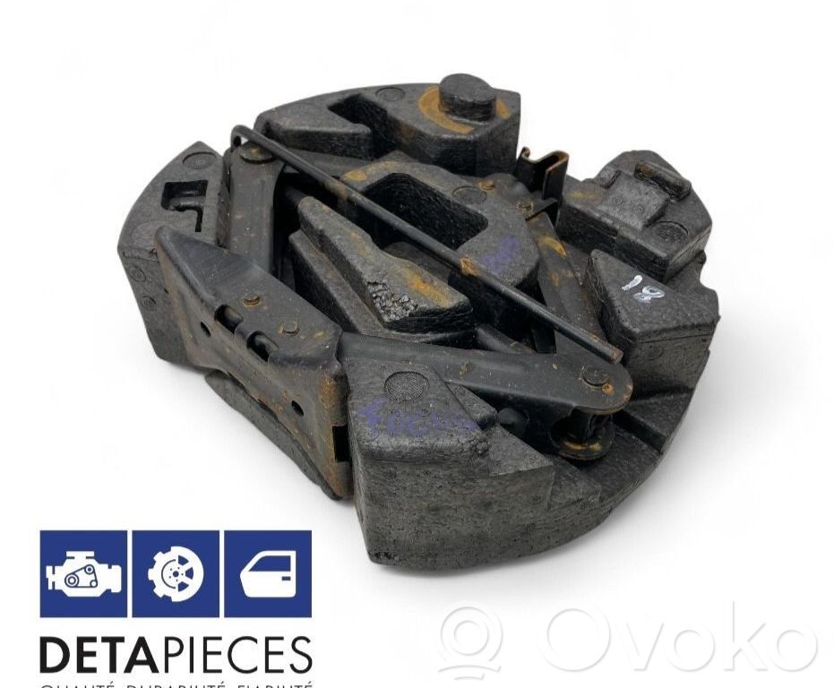 Ford Focus ST Lift Jack 