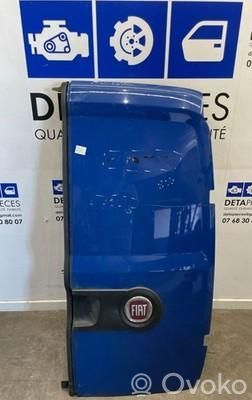 Fiat Doblo Puerta de carga trasera/atrás 