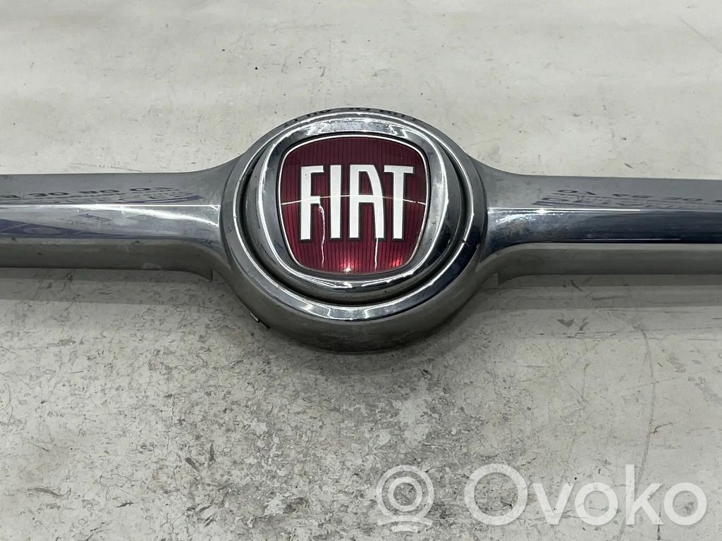 Fiat 500 Atrapa chłodnicy / Grill 