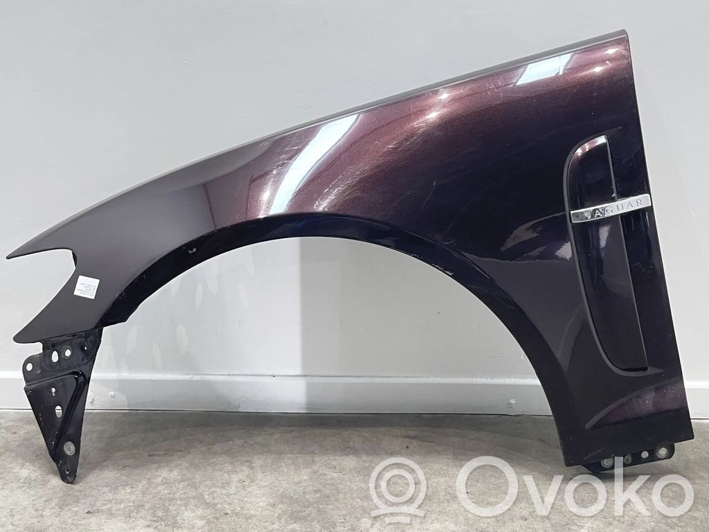 Jaguar XF X250 Sparnas 