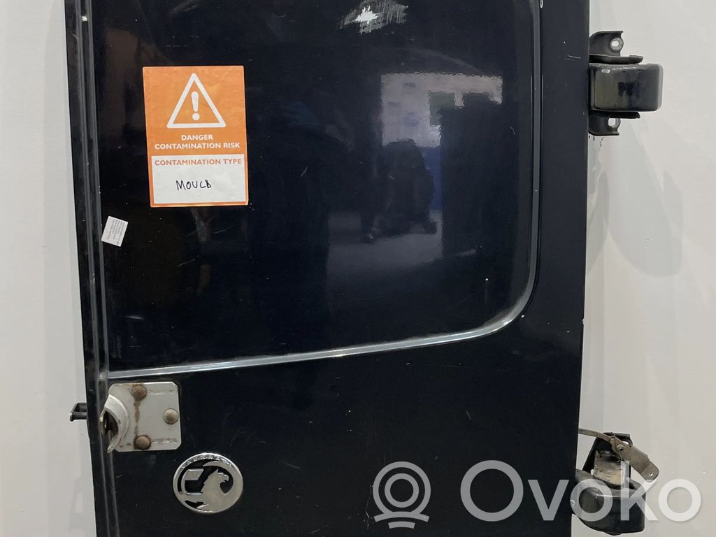 Opel Vivaro Puerta de carga trasera/atrás 