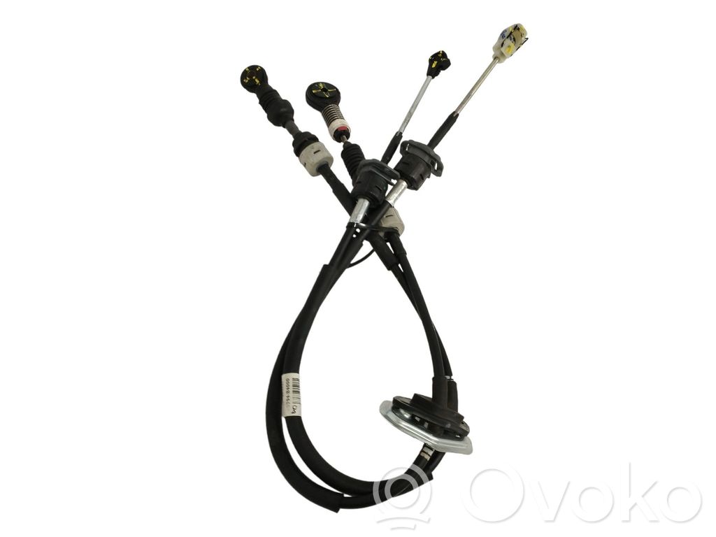 Hyundai i10 Gear shift cable linkage 