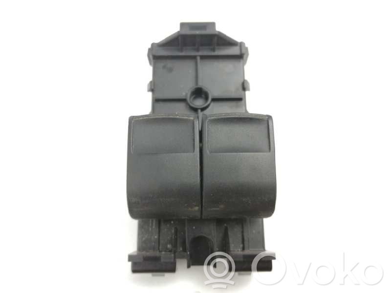 Electric window control switch   CZ1140B82A,193114