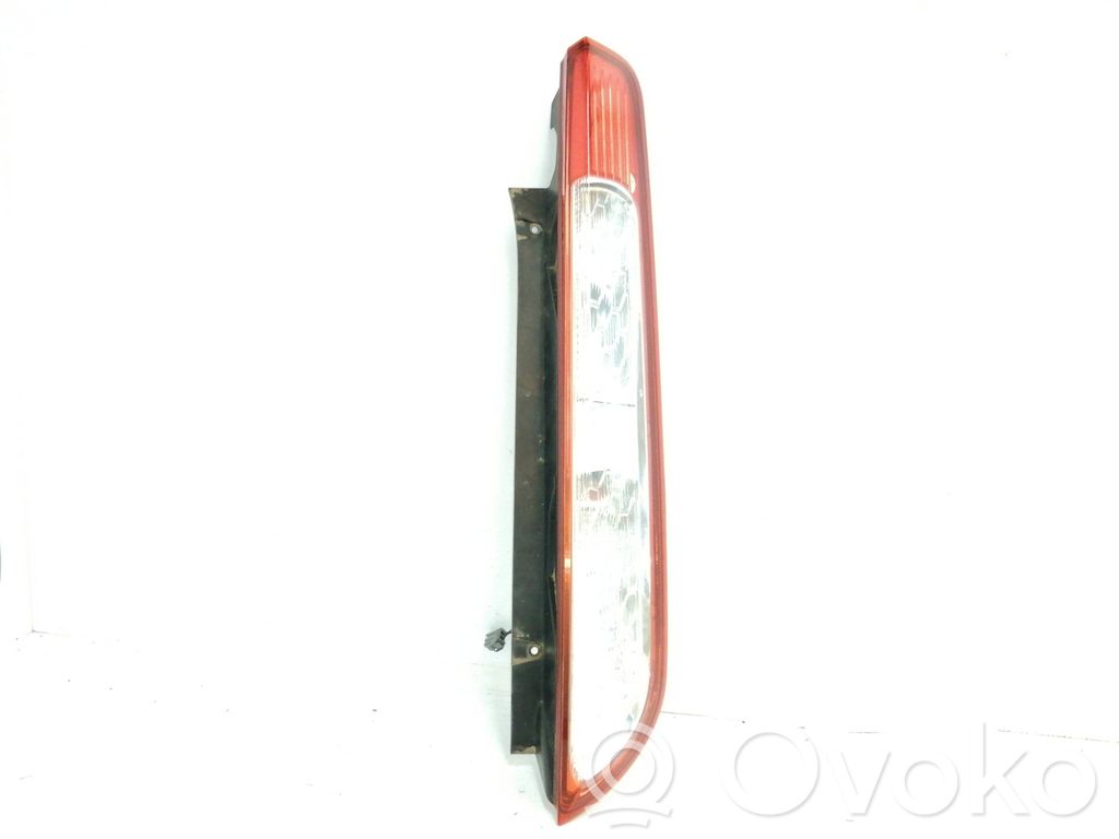 Luz trasera/de freno   8M5113404A