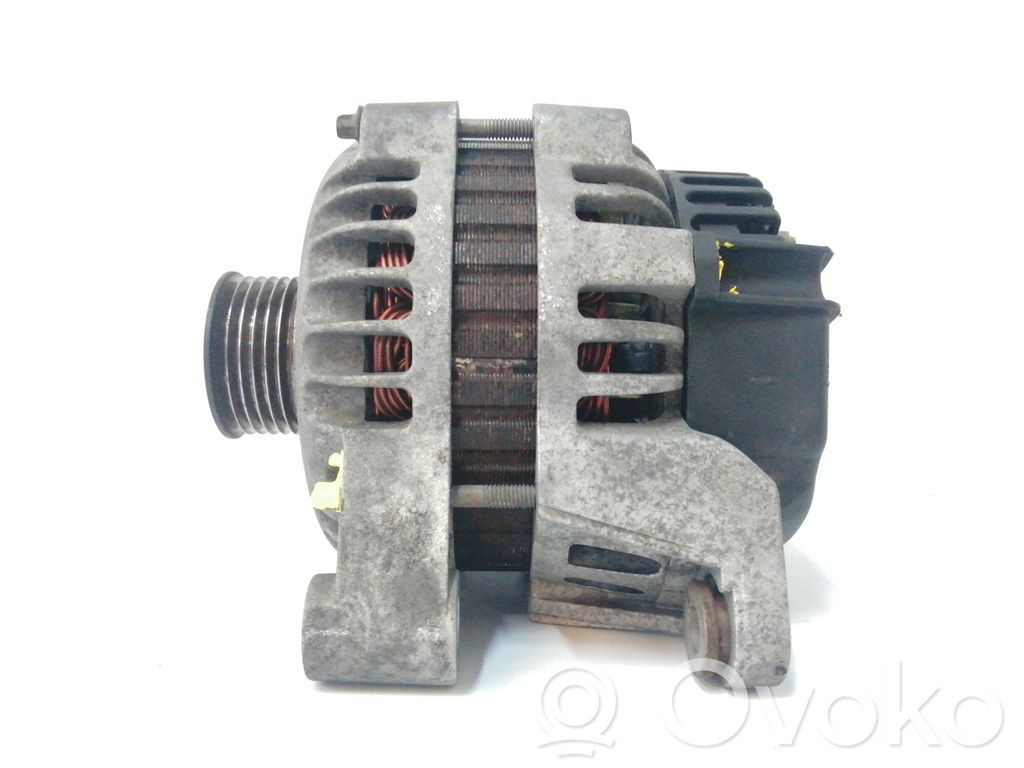 Opel Zafira C Alternador 