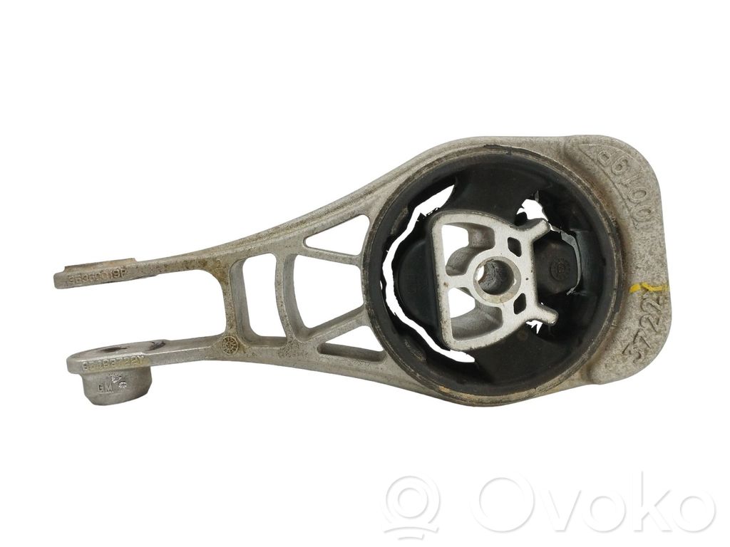 Opel Mokka X Engine mount bracket 