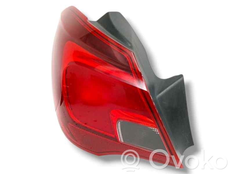 Rear/tail lights   39012621,460034366,0287404115