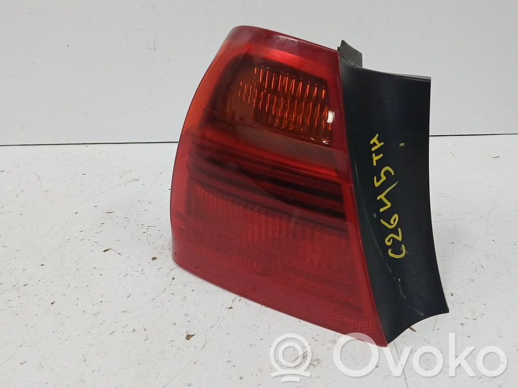 Rear/tail lights   6937457