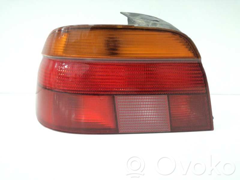 Rear/tail lights   8358031