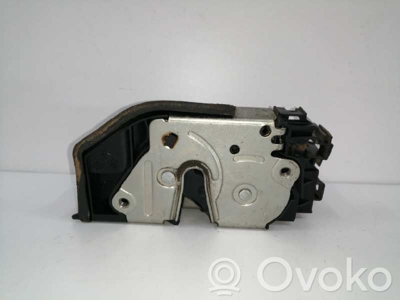 Front door lock   7167076