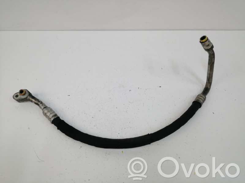 Audi A8 S8 D3 4E Ilmastointilaitteen putki (A/C) 