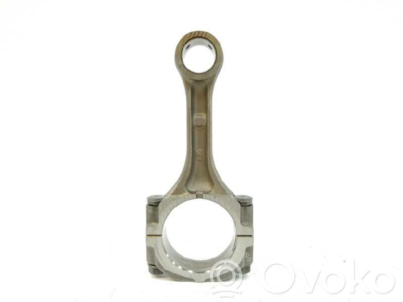 Motor   12100AA240