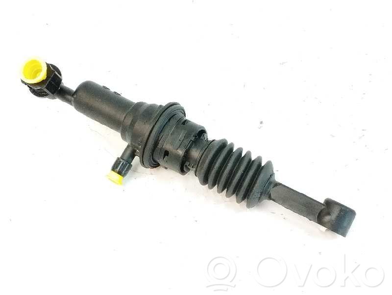 Kytkimen apusylinteri   41600G4200