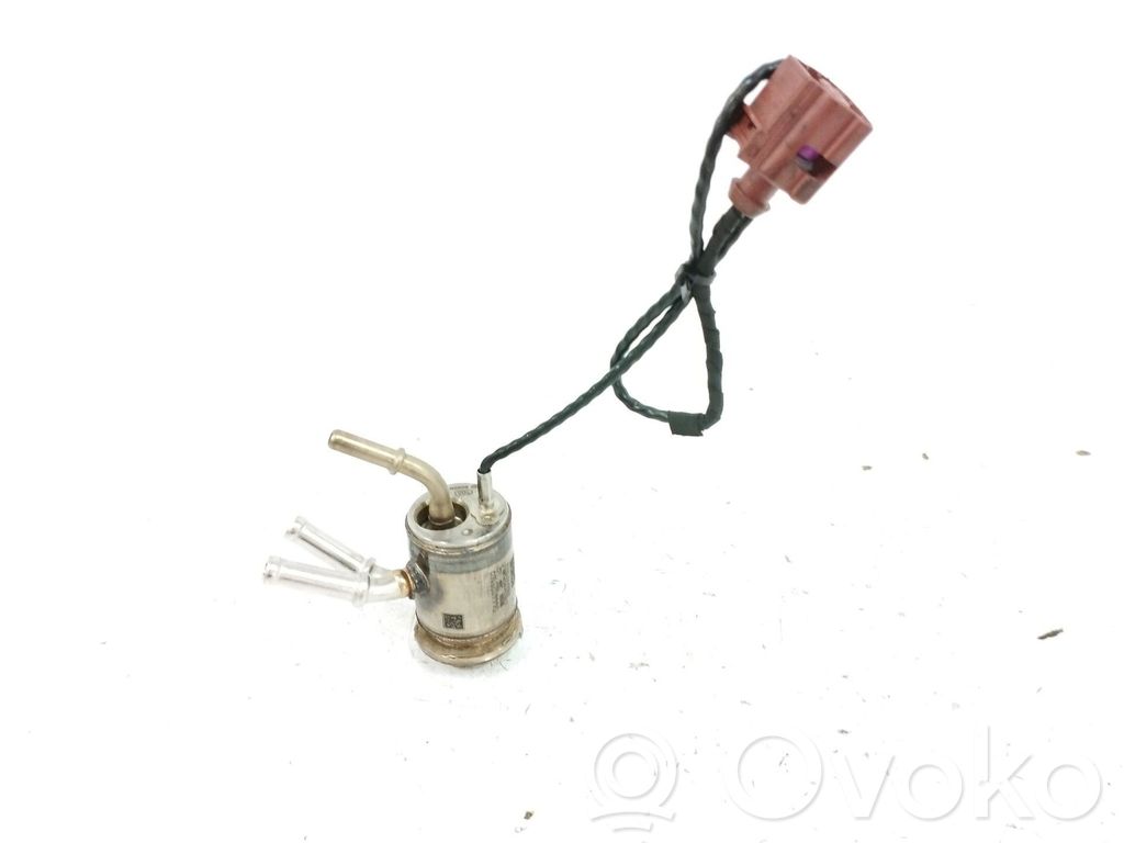 Inyector de combustible   05L131113J,0444025149