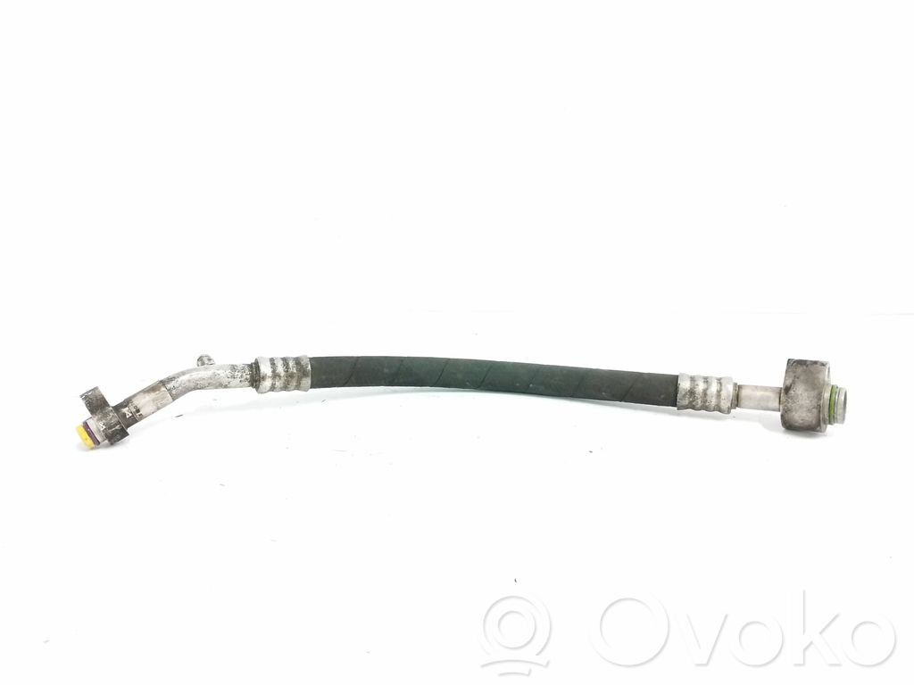 Volkswagen Touareg I Ilmastointilaitteen putki (A/C)