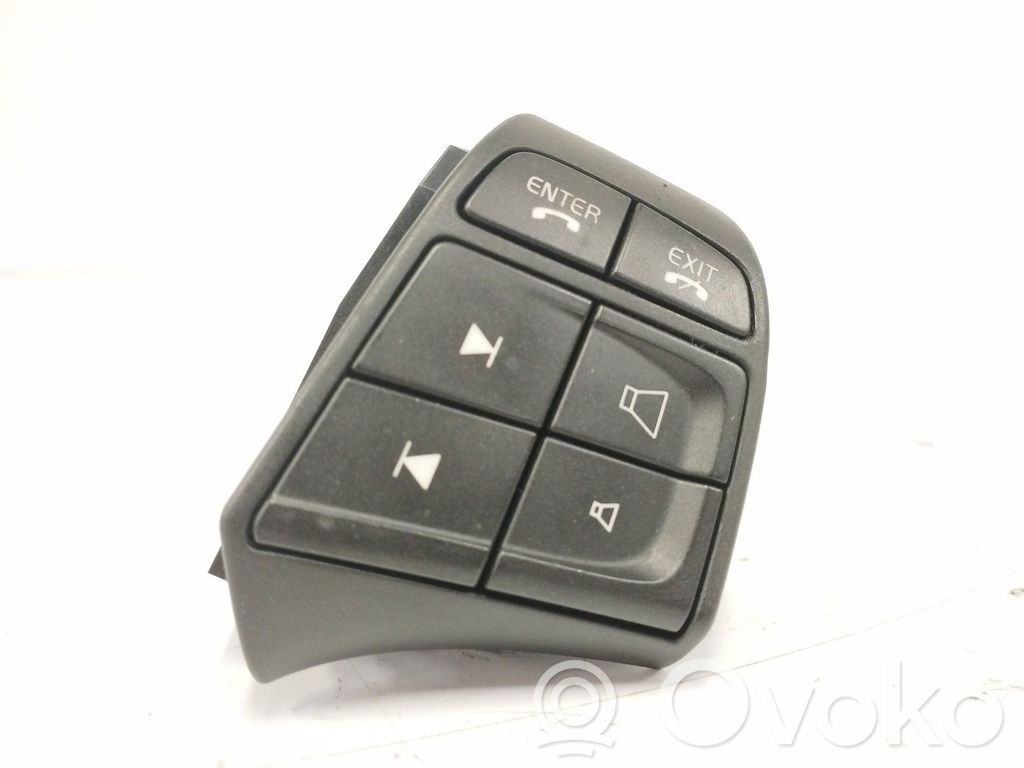 Volvo V50 Butoane/comutatoare pe volan 