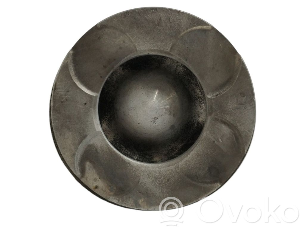 Piston