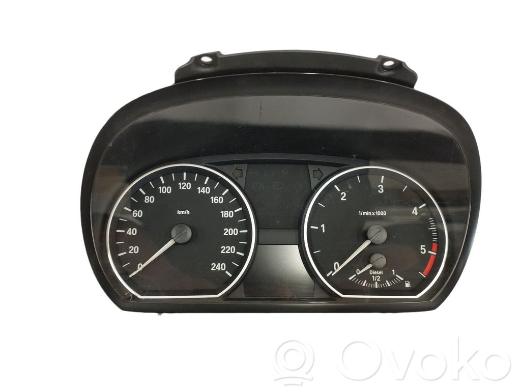BMW 1 E81 E87 Spidometras (prietaisų skydelis) 
