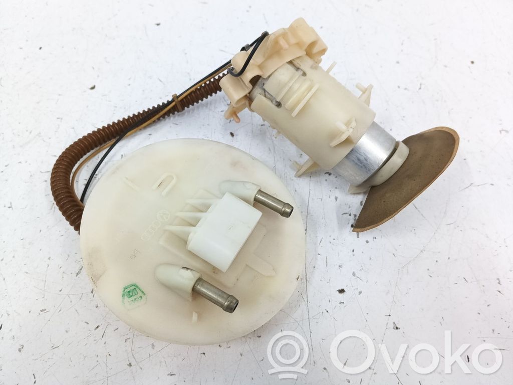 Audi A6 S6 C4 4A Pompe à carburant