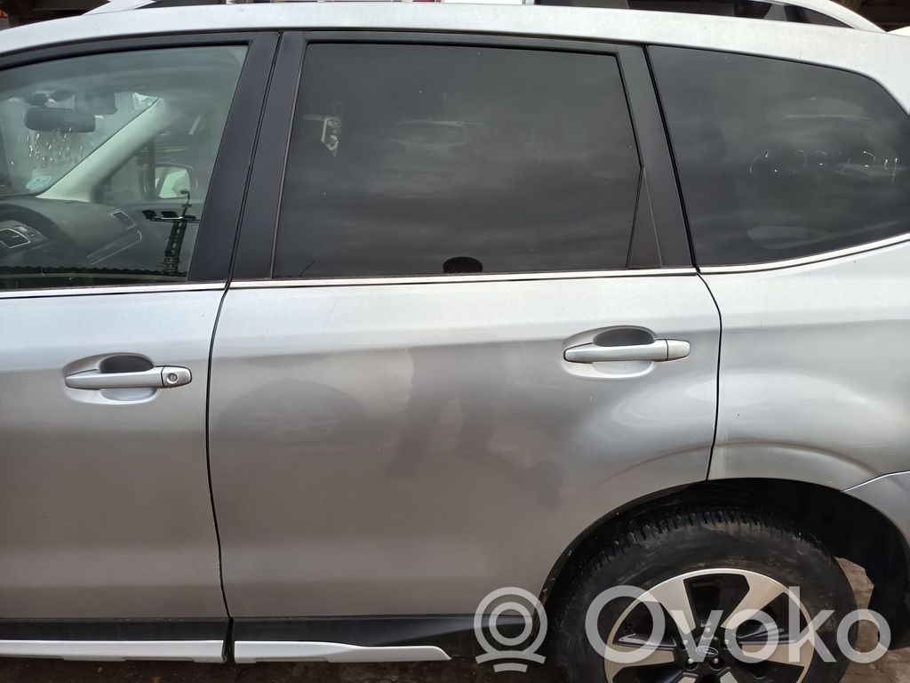 Subaru Forester SJ Puerta trasera 