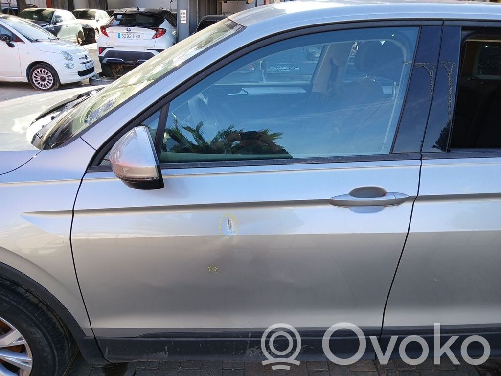 Volkswagen Tiguan Drzwi przednie 
