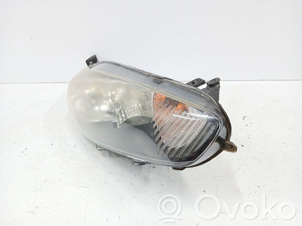 Ford Fiesta Phare frontale 