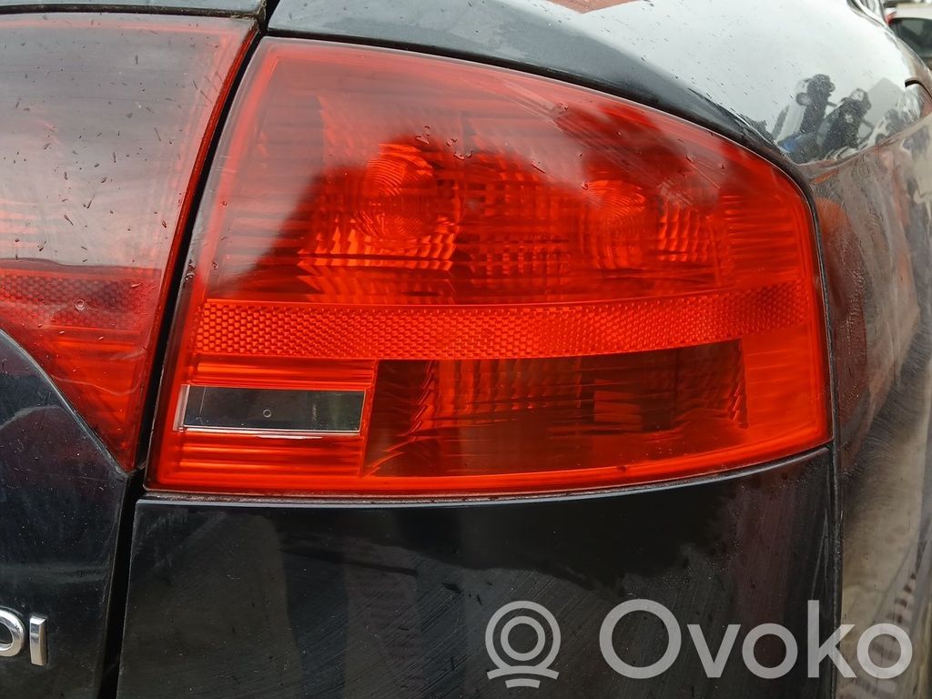 Lampa tylna   8E9945096E