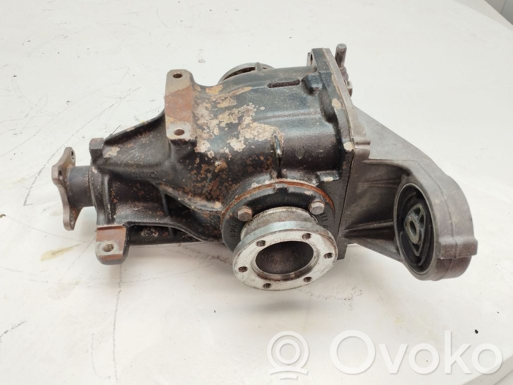 Rear differential   33101212706