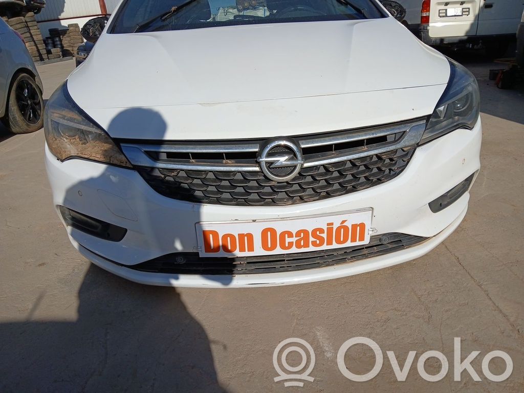Opel Astra K Parachoques delantero 