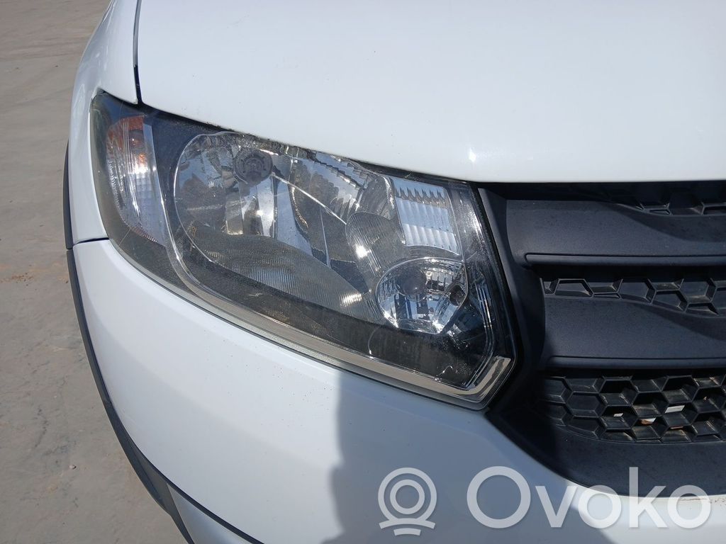 Dacia Sandero II Faro/fanale 
