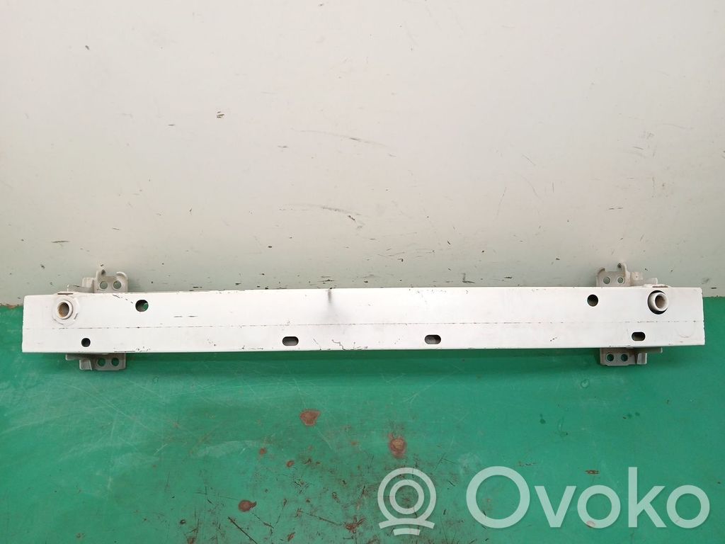 Toyota Auris E180 Soporte del parachoques delantero
