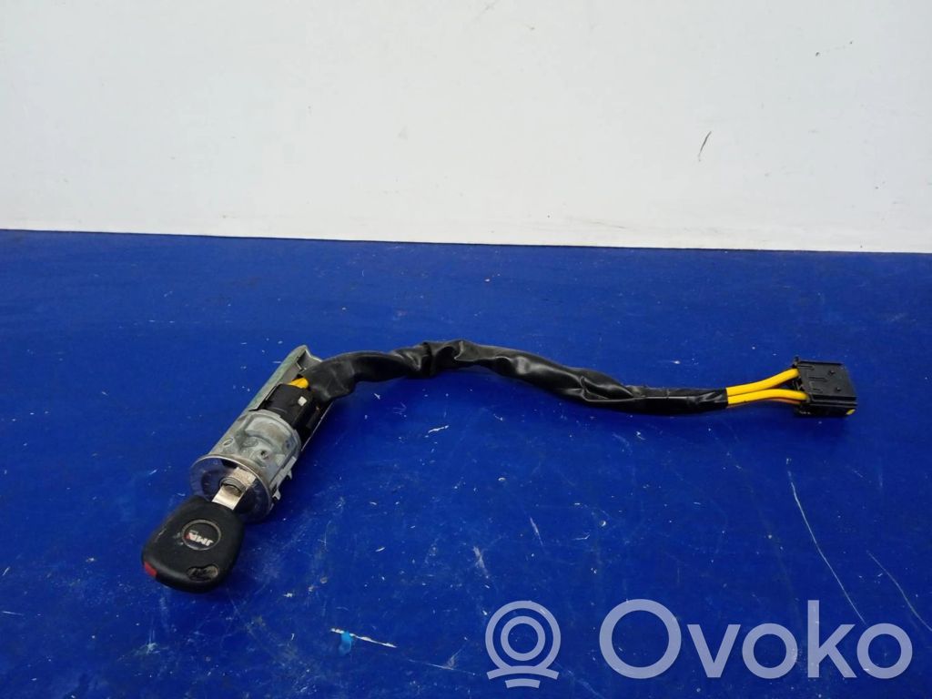 Renault Twingo I Ignition lock 