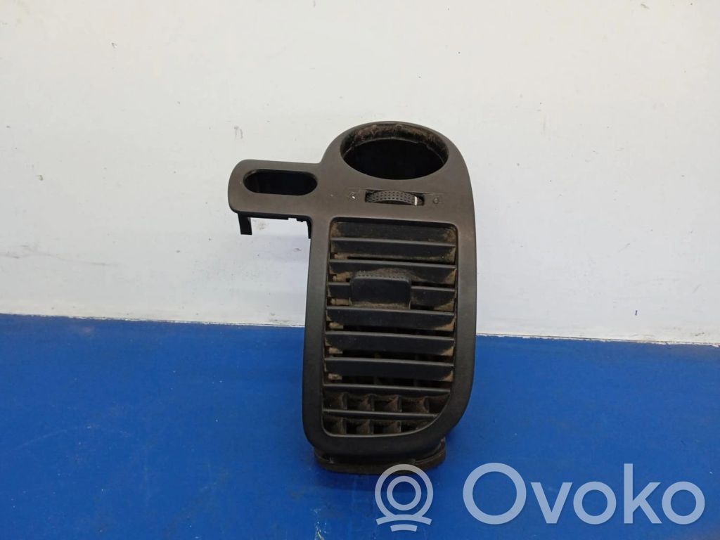 Volkswagen Polo Centrinės oro grotelės 