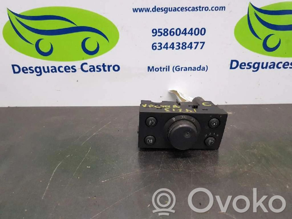 Light switch   9185881