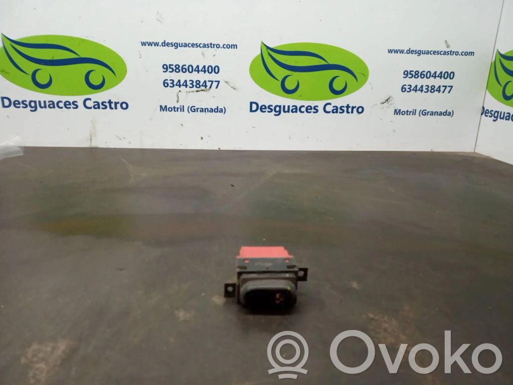 Interruptor del elevalunas eléctrico   J8S,J8S