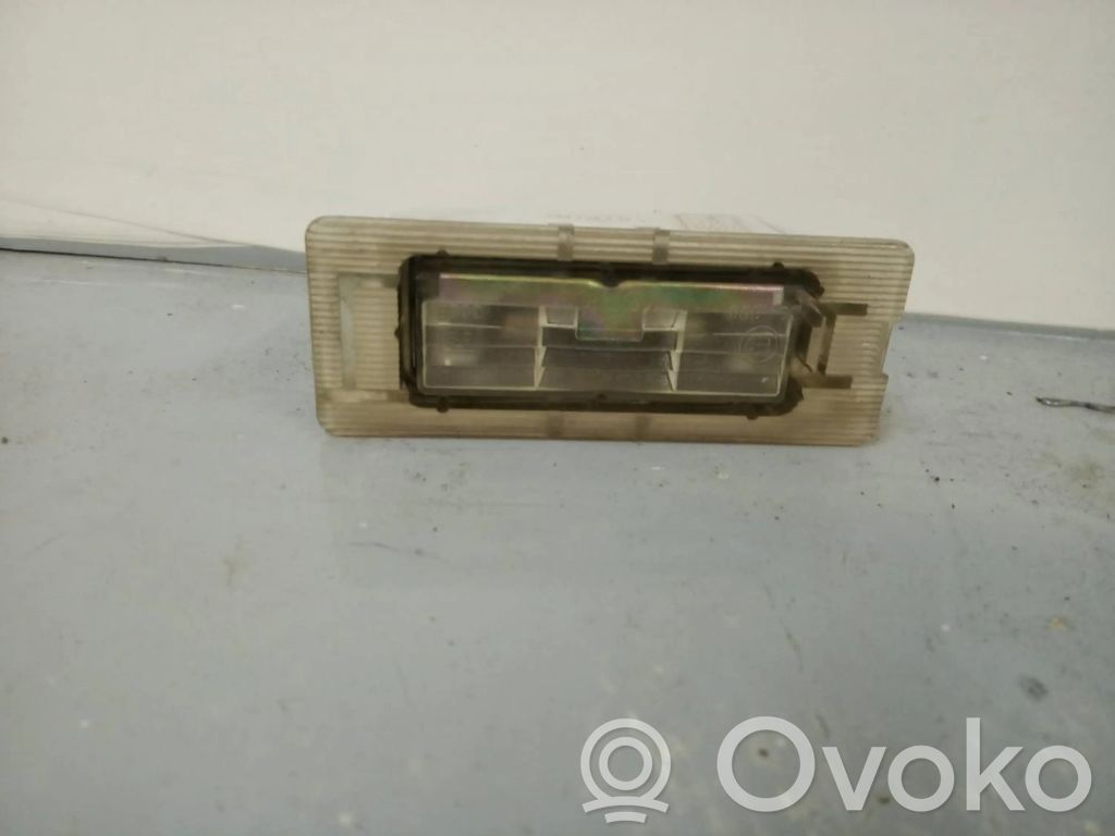 Renault Clio I Éclairage de plaque d'immatriculation 